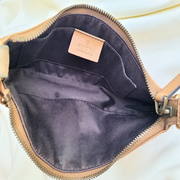 🍯GUCCI SUEDE CHAIN POCHETTE🍯 - Picture 11 of 12